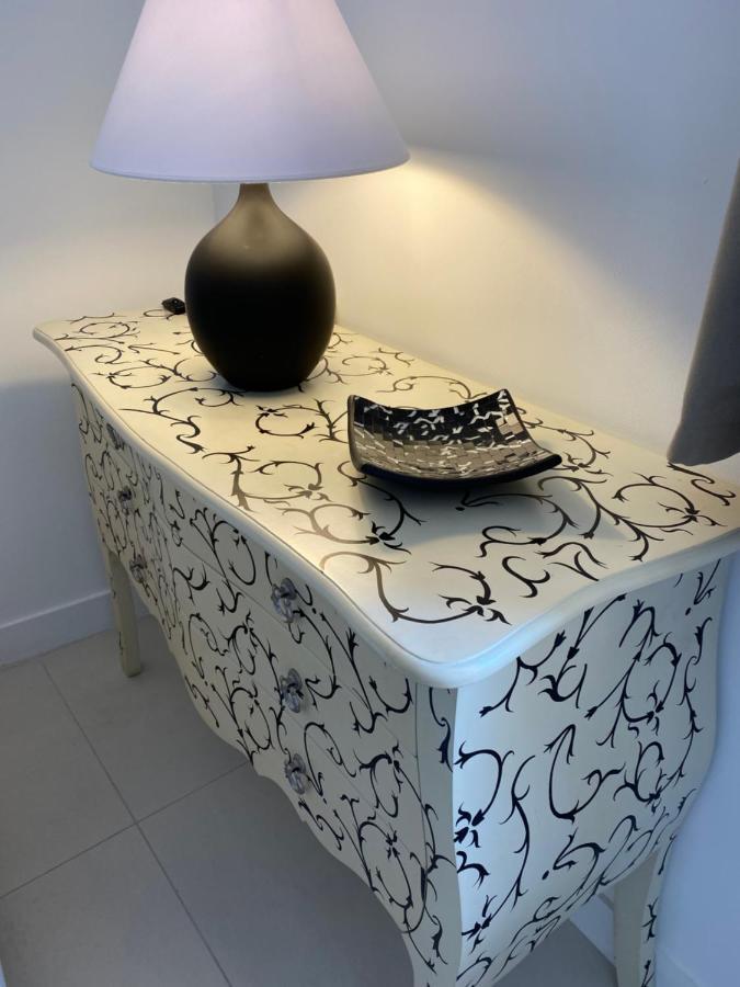 Hello 2 Pieces “Renove Et Climatise “ Vieil Antibes Apartment Exterior photo